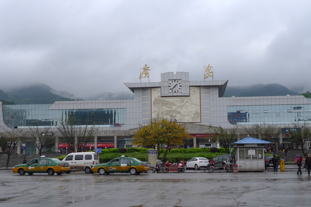 武汉到广安货运公司派搬运/打包装 武汉到广安货运公司派搬运/打包装