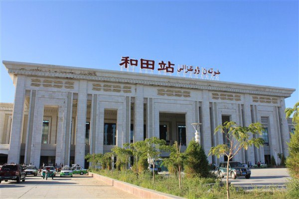 武汉到和田货运公司派搬运/打包装 武汉到和田货运公司派搬运/打包装